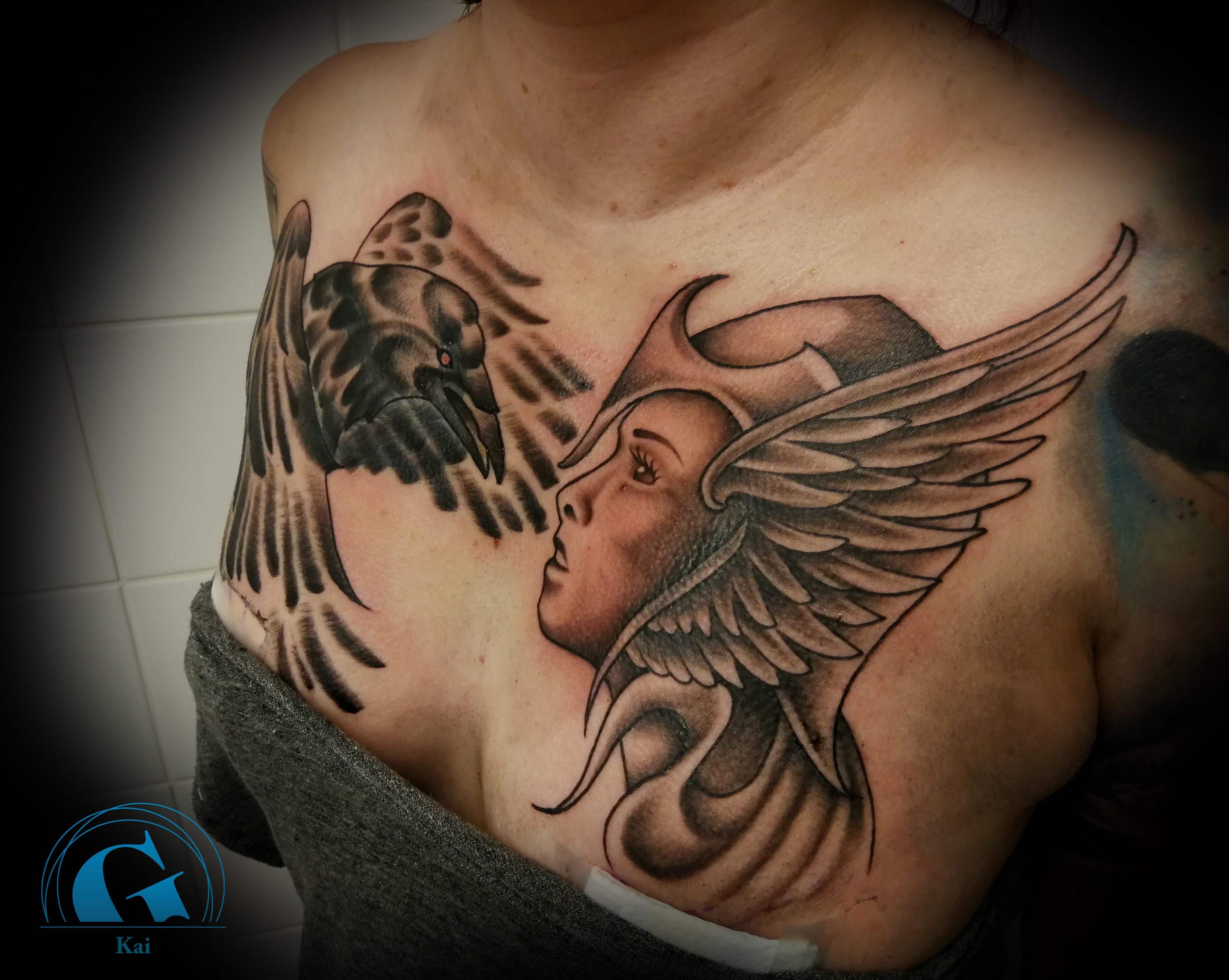 graphicaderme-avignon-kai-tatoueur-tatouage-tattoo-vaucluse-corbeau-oiseau-cover-valkyrie-recouvrement