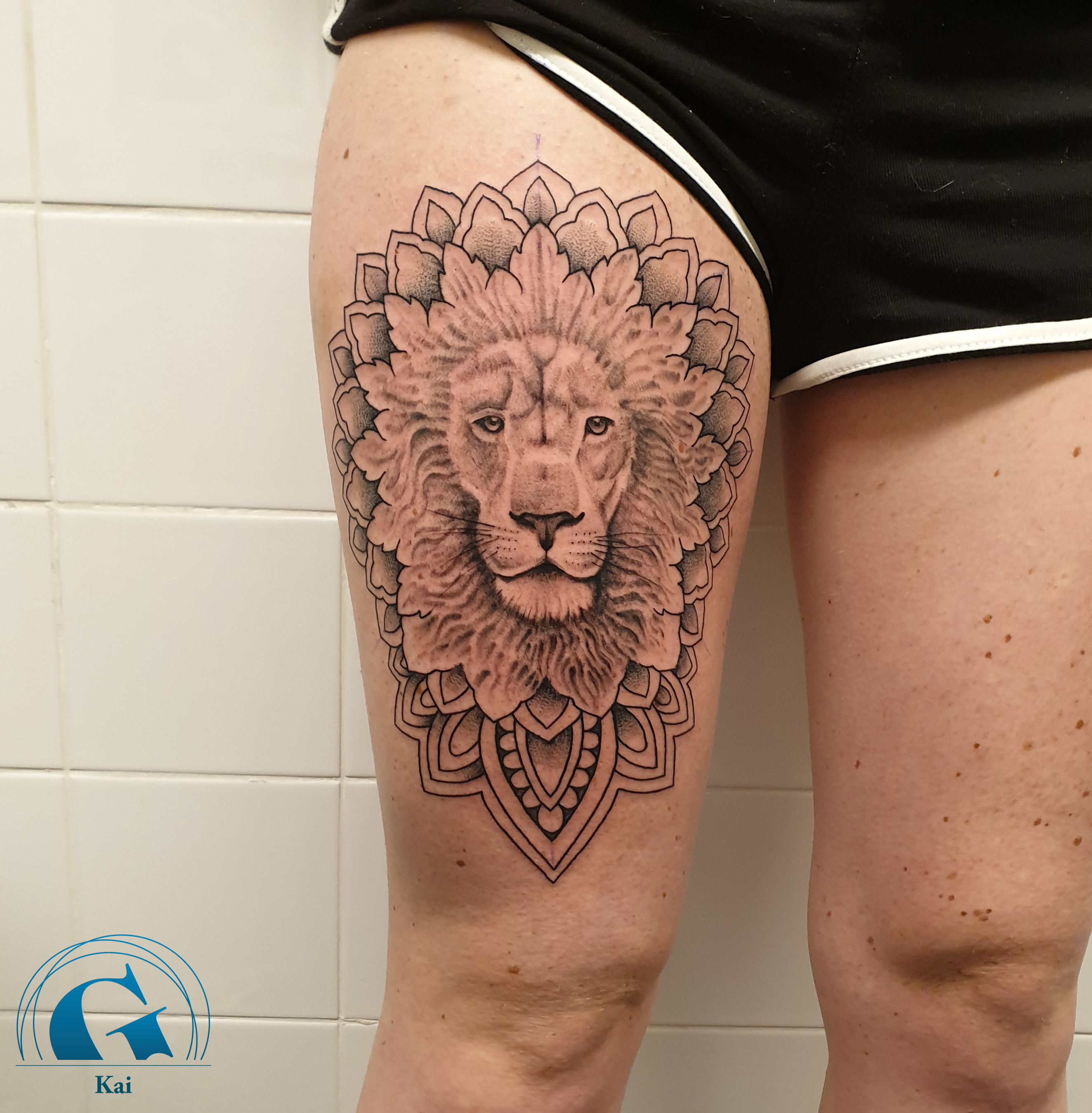 graphicaderme-avignon-vaucluse-lion-tatouagelion-mandala-mandalatattoo