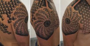 graphicaderme-avignontattoo-geometrictattoo-tattoobras-tattoogeometrique-meilleurstatoueursduvaucluse-vauclusetattoo-tatoueursprovence-juliendirtycool