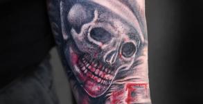 meilleure-tatoueuse-vaison-joe-wild-tatouage-darkest-dungeon-tattoo