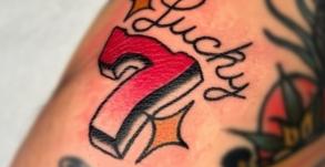  tamarachaudesaigues-meilleurstatoueursavignon-meilleurstatoueursoldschool-luckytattoo-chaudesaigues-tatouagecouleuroldschool