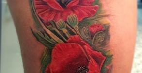 Tatouage Fleur Coquelicot Cuisse Couleur Avignon Vaucluse