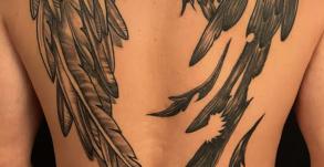 Tatouage-homme-realiste-ange-demon-graphicaderme-tattoo