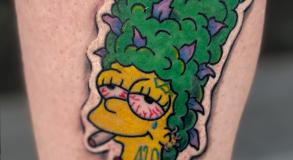 Graphicadermeavignon-graphicaderme-margesimpson-tatouagemargesimpson-meilleurstatoueursavignon-tatouagegraffiti-tatoueursvaucluse-tatouagesimpson-tatouagecouleuravignon-tatouagestickers