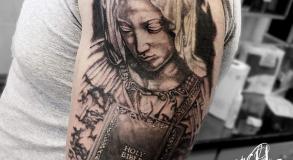 tatouage-vierge-marie-tatoueur-bollene-nyons-carpentras