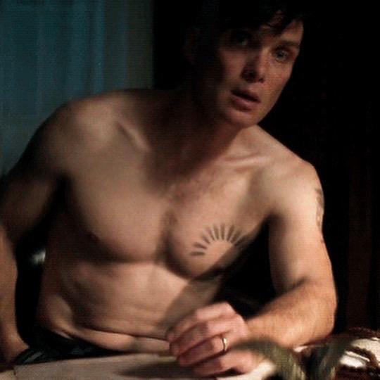 Graphicaderme-thomasshelby-peakyblinders-tatouagecillianmurphy-tatoueursavignon-meilleurstatoueursvaucluse-tamarachaudesaigues-tatouagepeakyblinders-chaudesaigues-tatoueursauvergne-tatouagedotpec-tatouagetommyshelby-thomasshelby