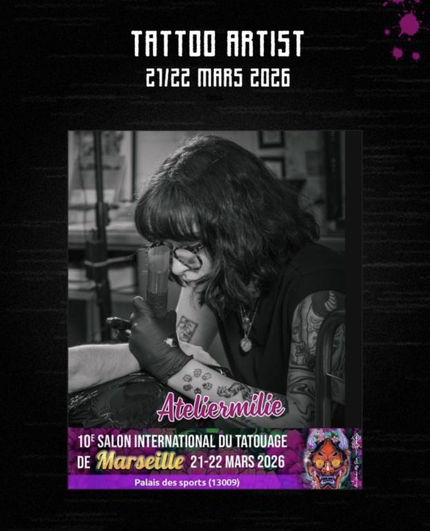 Anaïs tatoueuse du studio Graphicaderme Avignon participant à la convention internationale du tatouage de Marseille 2026