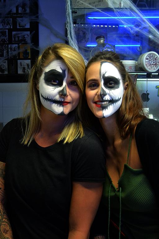 graphicaderme_avignon_halloween_tatouage_dark_skull_twins