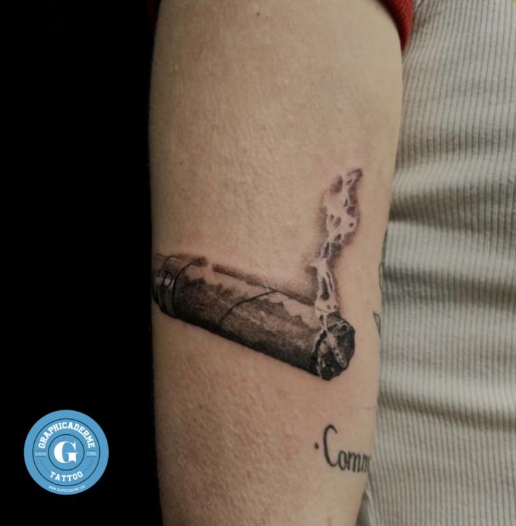 Graphicaderme-avignontatouage-tatouagecigare-tatouagehommage-tatouagecigarerealiste-tatoueursvaucluse-tatouagedeces-vauclusetatoueurs-meilleurstatoueursavignon