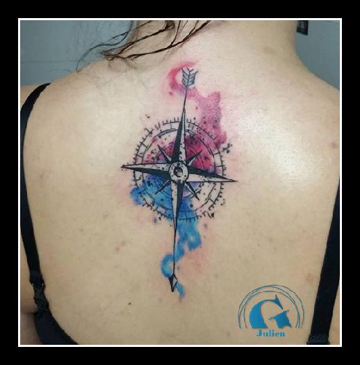 graphicaderme-avignon-aquarelle-boussole-tatouage-paca-vaucluse-tatouagecouleurs-juliendirtycool-tatouagevaucluse-tatoueurvaucluse