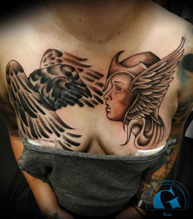 graphicaderme-avignon-vaucluse-kai-tatoueur-tatouage-tattoo-corbeau-oiseau-recouvrement-cover-valkyrie