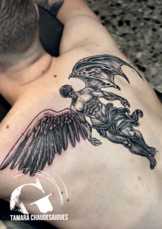  graphicaderme-tatouageavignon-tamarachausesaigues-tatouageangedemon-tatouageangedos-meilleurstatoueursavignon-tatouagerealistedos-tatouageangedemon