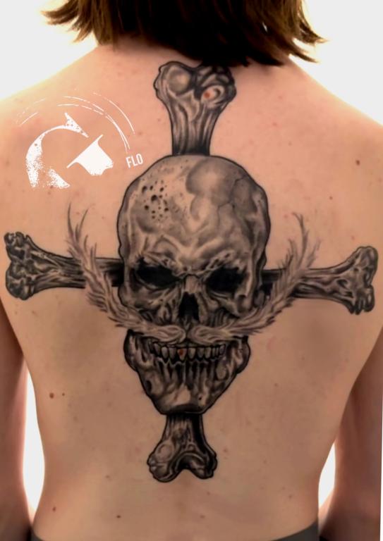 graphicaderme-tatouagedostetefemort-tatouageavignondos-tatoueursavignon-tatouageonepiece-tatouagebarbeblanchedos-tatouagemanga-tatouagehommedos-tatouageavignon-meilleurstatoueursavignon-tatoueursvaucluse