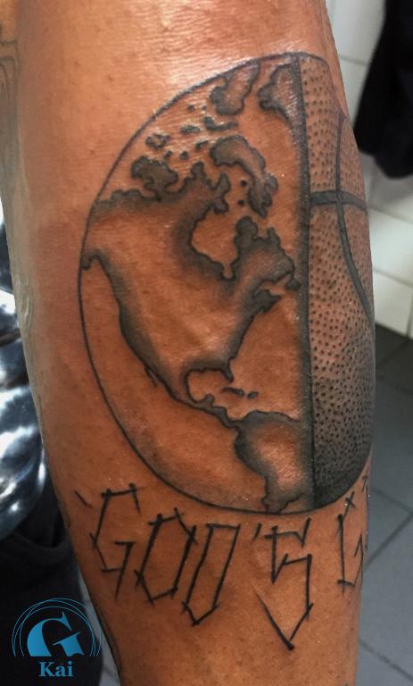 graphicaderme_vaucluse_lettering_world__basketball_tatouage_tattoo