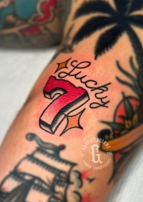  tamarachaudesaigues-meilleurstatoueursavignon-meilleurstatoueursoldschool-luckytattoo-chaudesaigues-tatouagecouleuroldschool