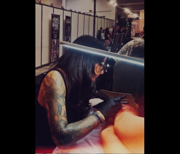 graphicaderme-avignon-tamarachausesaigues-avignontattooshow-conventiontattoo-meilleuretatoueuseavignon-tatoueuroldschoolavignon-_2.jpg