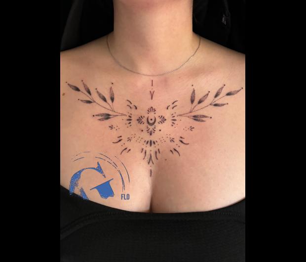 graphicaderme-tatoueursavignon-tatouagesvignon-tatouageornemental-tatouagefemmetorse-tatouageornementalfemme-tatouagefeminintorse-tatouagedotfemme-meilleurstatoueursavignon-meilleurstatoueursvaucluse.jpg