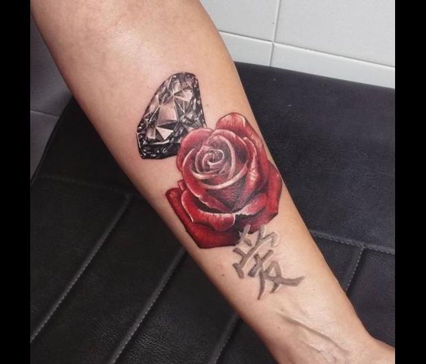 tatouage rose | graphicaderme