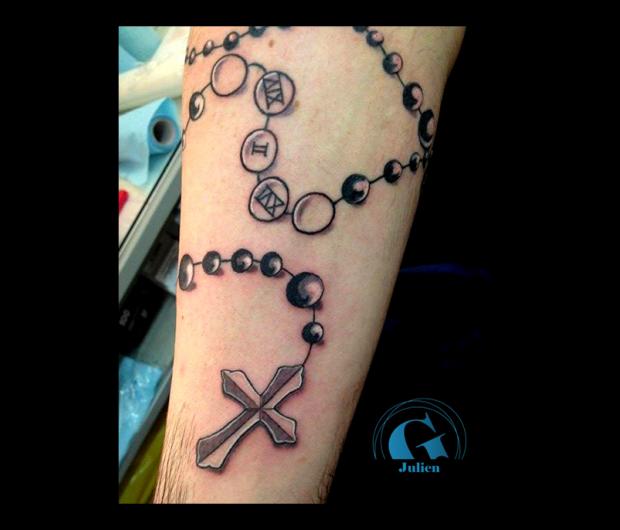 Tatouage Chapelets Graphicaderme