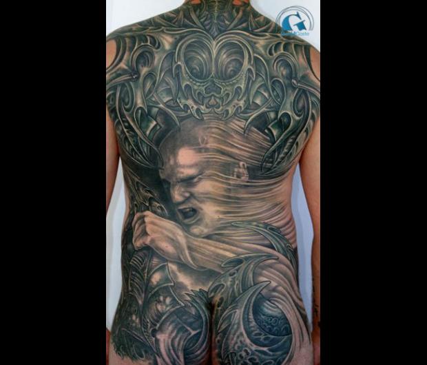 tatouage dos homme | graphicaderme
