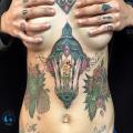 graphicaderme_avignon_lampe_neotrad_underboob_tatouage