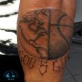graphicaderme_vaucluse_lettering_world__basketball_tatouage