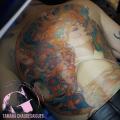 graphicaderme-tamarachaudesaigues-tatoueursvaucluse-meilleurstatoueursavignon-chaudesaigues-alphonsmucha-muchatattoo-tatouagedoscouleur-tatouagedosfemme-tatouagerealistecouleur-tatouagevaucluse-tatouagecouleur-mucha