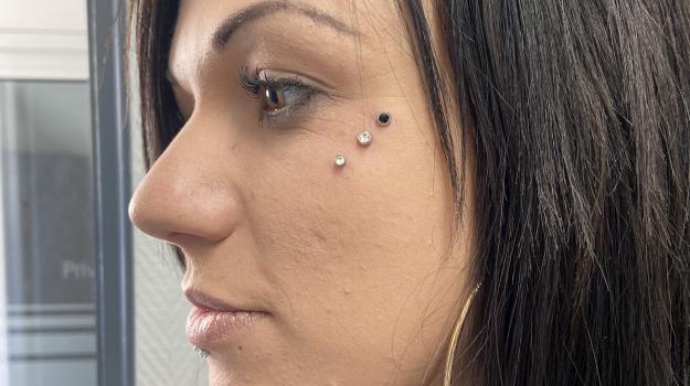 nadia-orange-vaucluse-graphicaderme-piercing