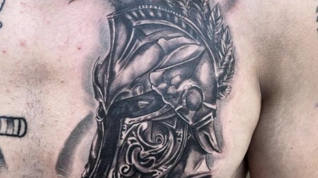 tatouageavignon-graphicadermeavignon-tatoueursavignon-tatouagespartiate-tatouagerelistespartiate-meilleurstatoueursavignon-tatoueursvaucluse-tatouagepechomme-tatouagerealisteavignon