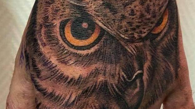 steven-chaudesaigues-meilleur-tatoueur-orange-vaucluse-graphicaderme-tattoo