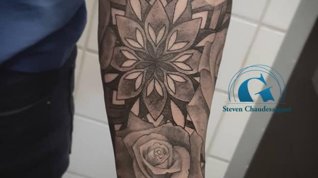 steven-chaudesaigues-meilleur-tatoueur-orange-vaucluse-graphicaderme-tattoo