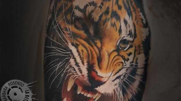 meilleure-tatoueuse-paris-barbara-rosendo-tatouage-tigre-tattoo