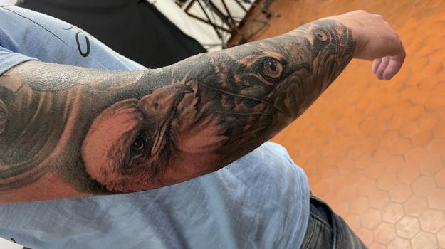 tatoueur-saint-flour-avignon-stephane-chaudesaigues-aigle-tatouage-realiste