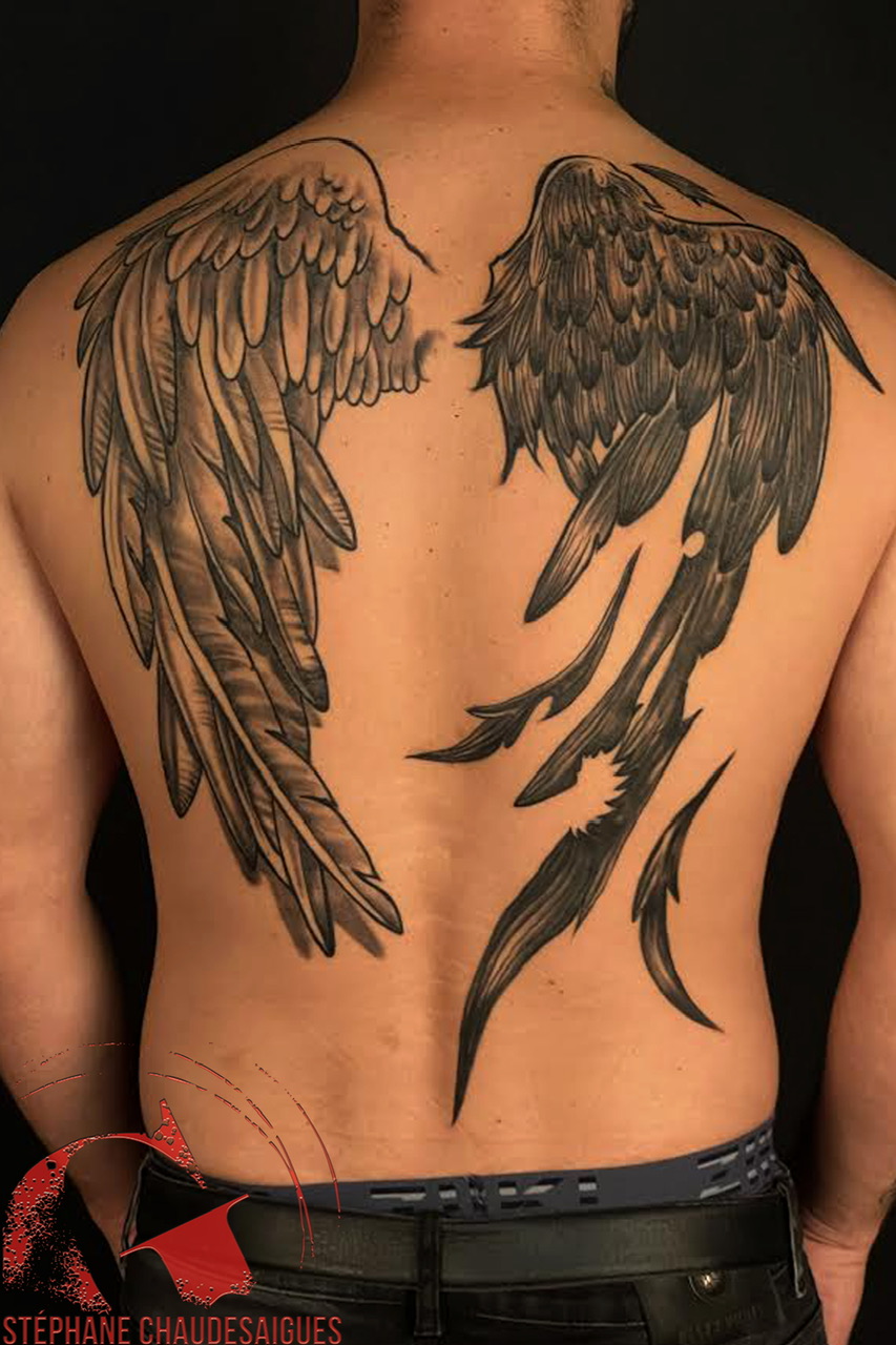 'tatouage-graphicaderme-homme-aile-ange-demon-meilleur-tatoueur